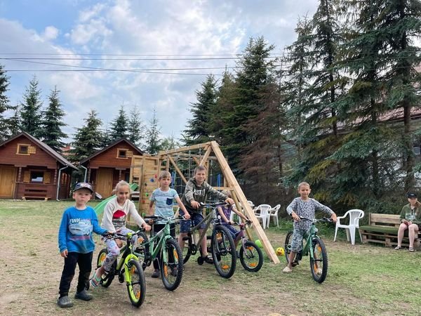 292597198_1077883159514085_4863839200922221075_n